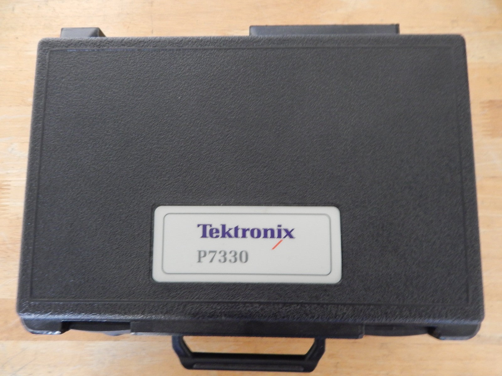 Tektronix P7330 Differential Probe 3.5 GHz 140ps tr 5X Atten with tip/case Tektronix P7330 Differential Probe 3.5 GHz 140ps tr 5X Atten with tip/case